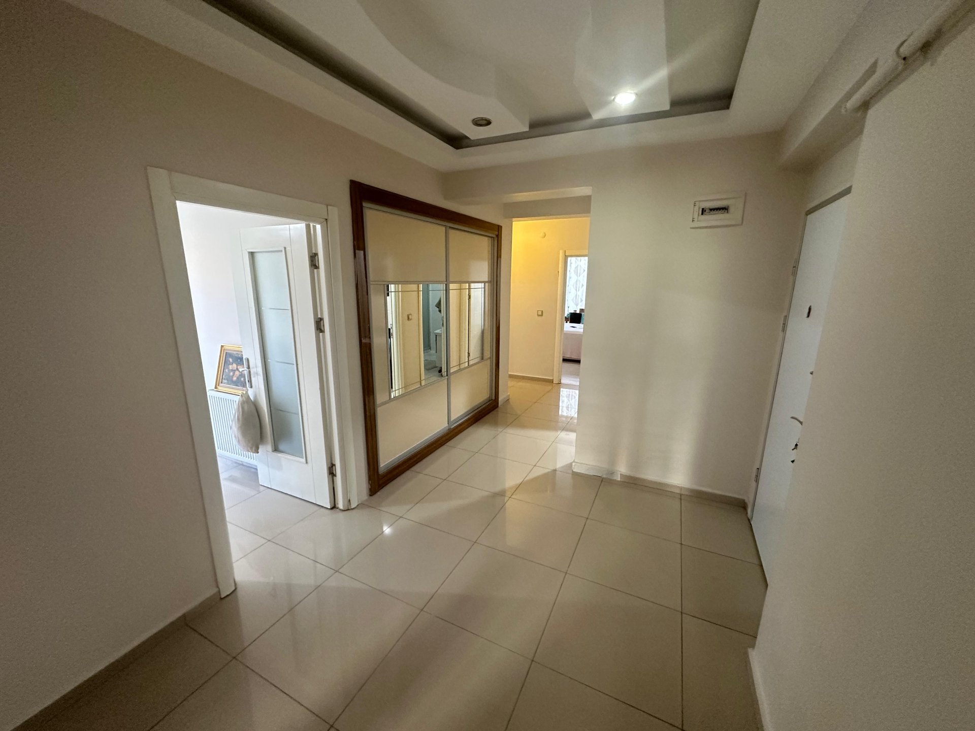 KAYAPINAR 75 CADDE HARİKA KONUMDA SATILIK DAİRE