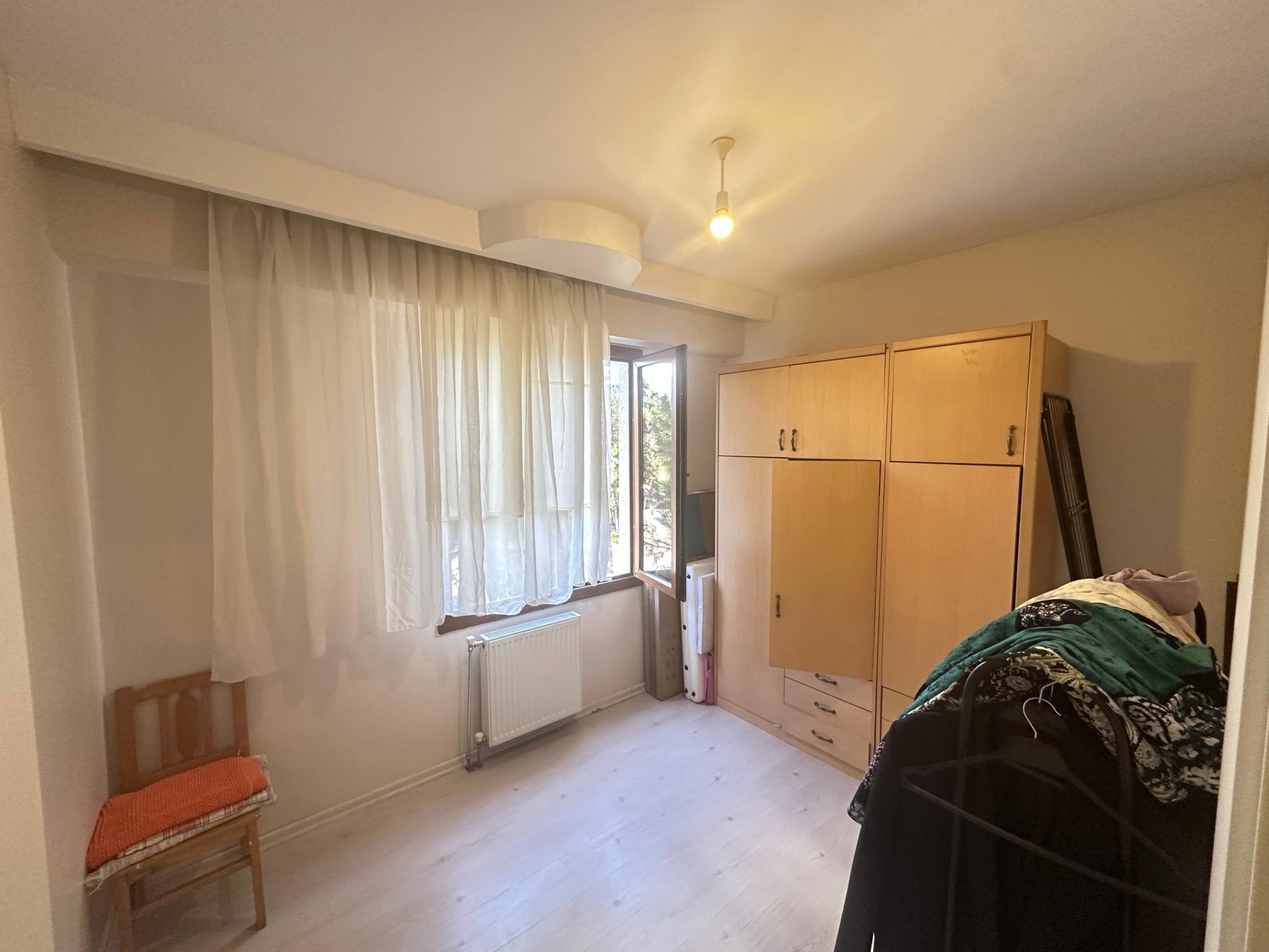 KAYAPINAR 75 CADDE HARİKA KONUMDA SATILIK DAİRE