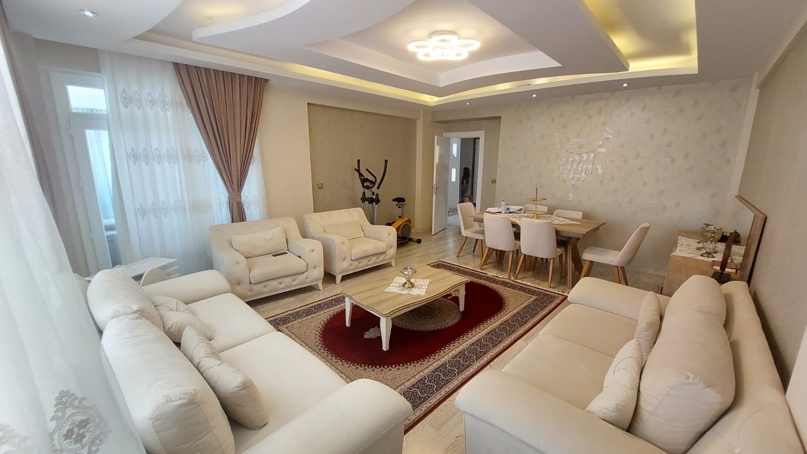 75 PARK KARŞISI SATILIK 4+1 EMSALSİZ DAİRE