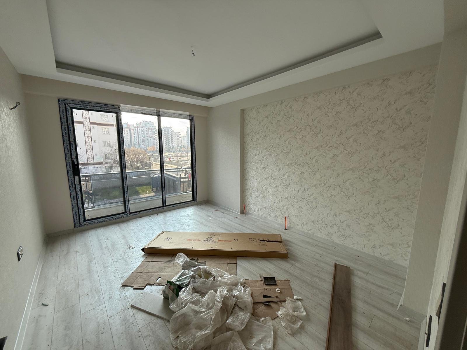 KENT MEYDANI ABONDE ÖDENDİ 2+1 SIFIR ORTA KAT DAİRE