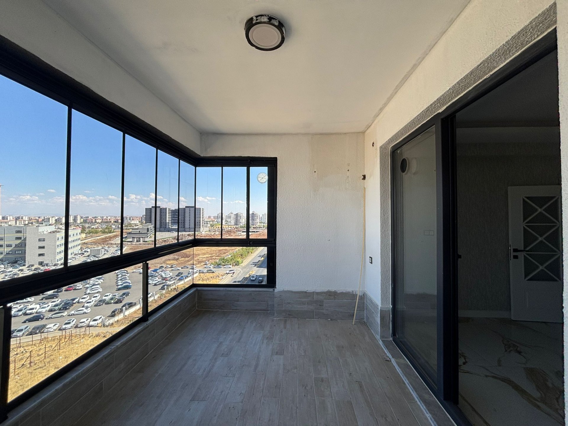 ARAŞTIRMA HASTANESİ ARKASI TAŞINMAYA HAZIR SATILIK 2+1 DAİRE