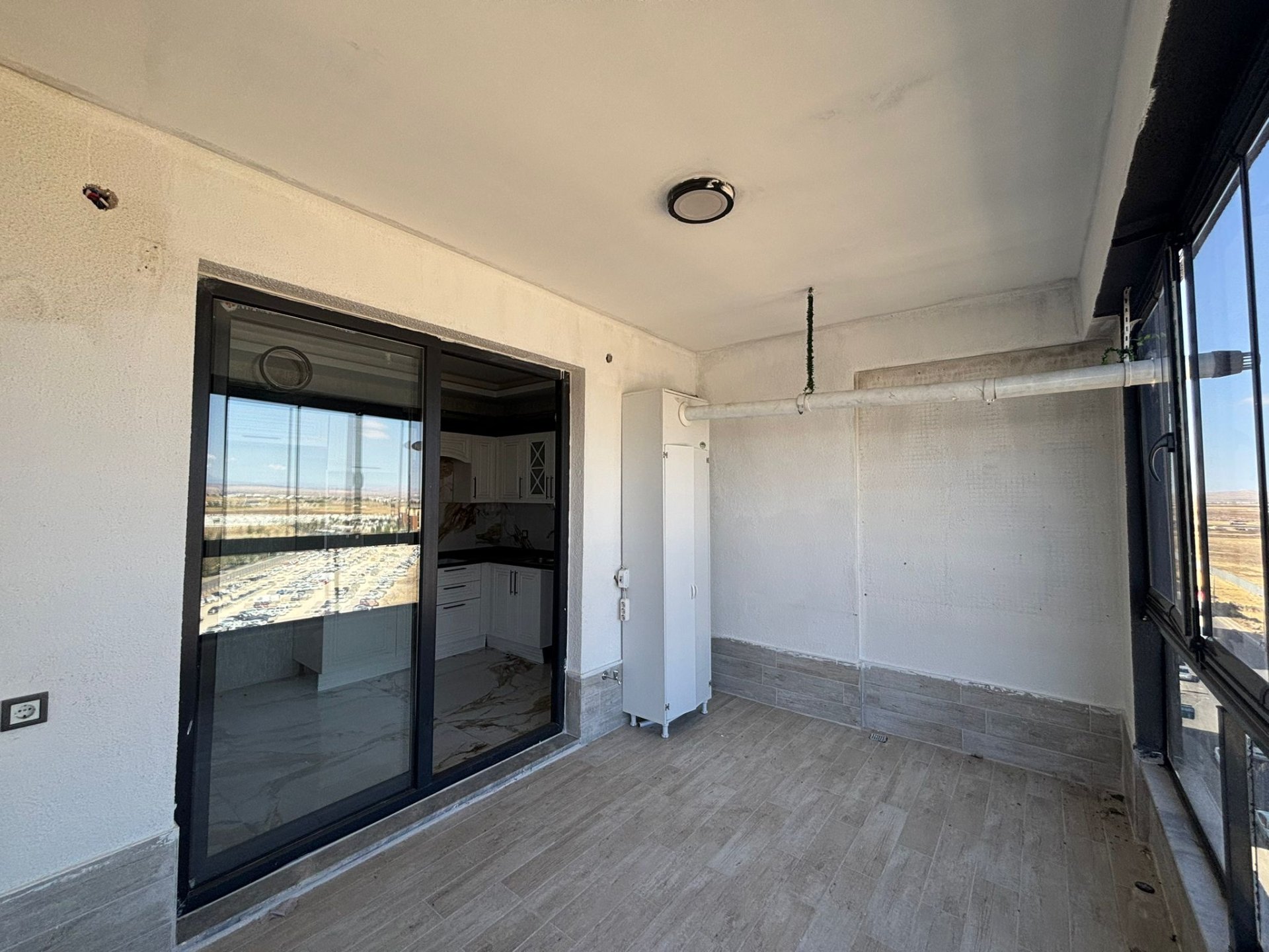 ARAŞTIRMA HASTANESİ ARKASI TAŞINMAYA HAZIR SATILIK 2+1 DAİRE