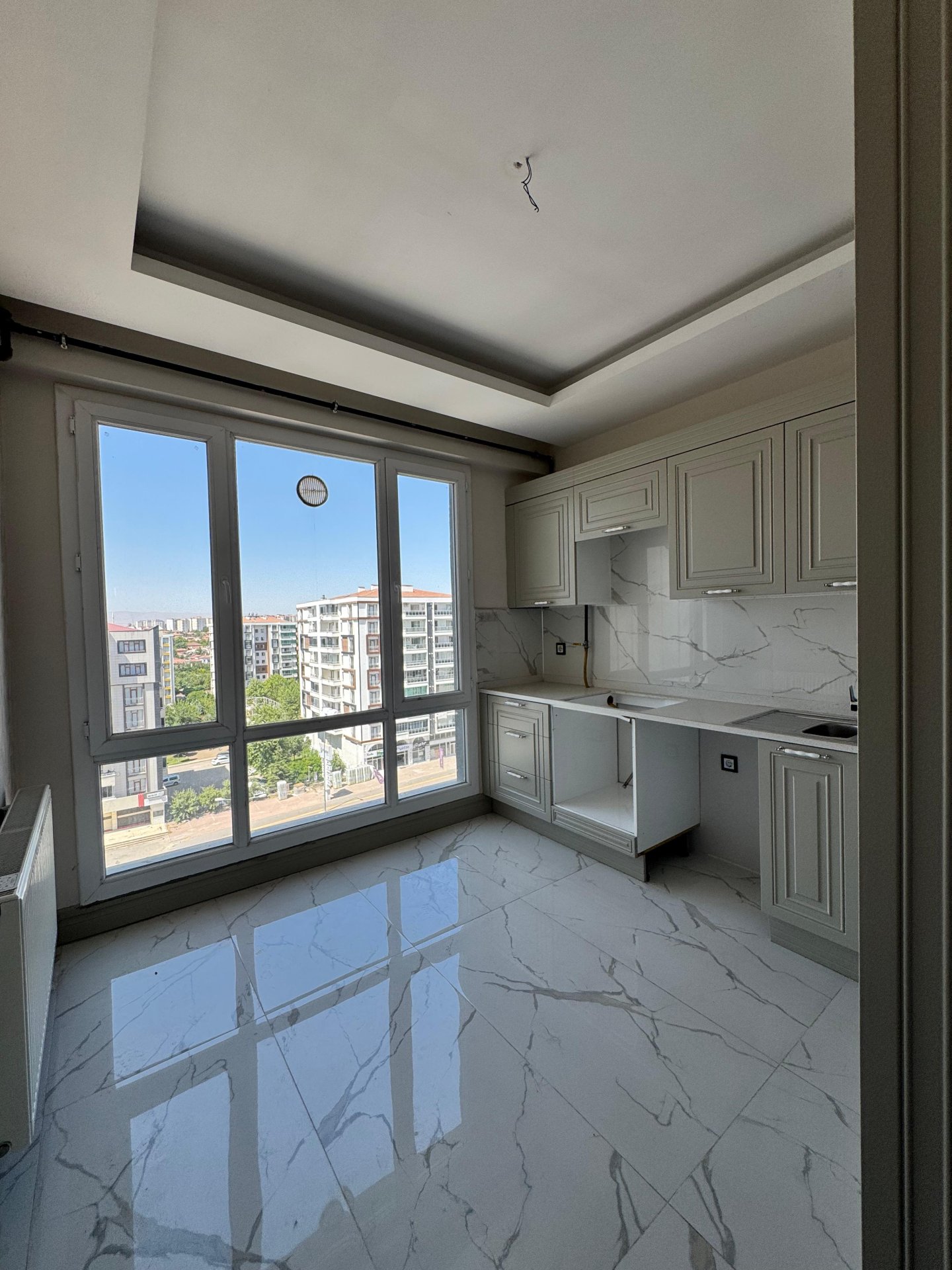 BAĞCILAR ARAÇ MUAYENE KAVŞAĞINDA RİVA YAPI KALİTESİYLE 2+1 FIRSAT DAİRE!