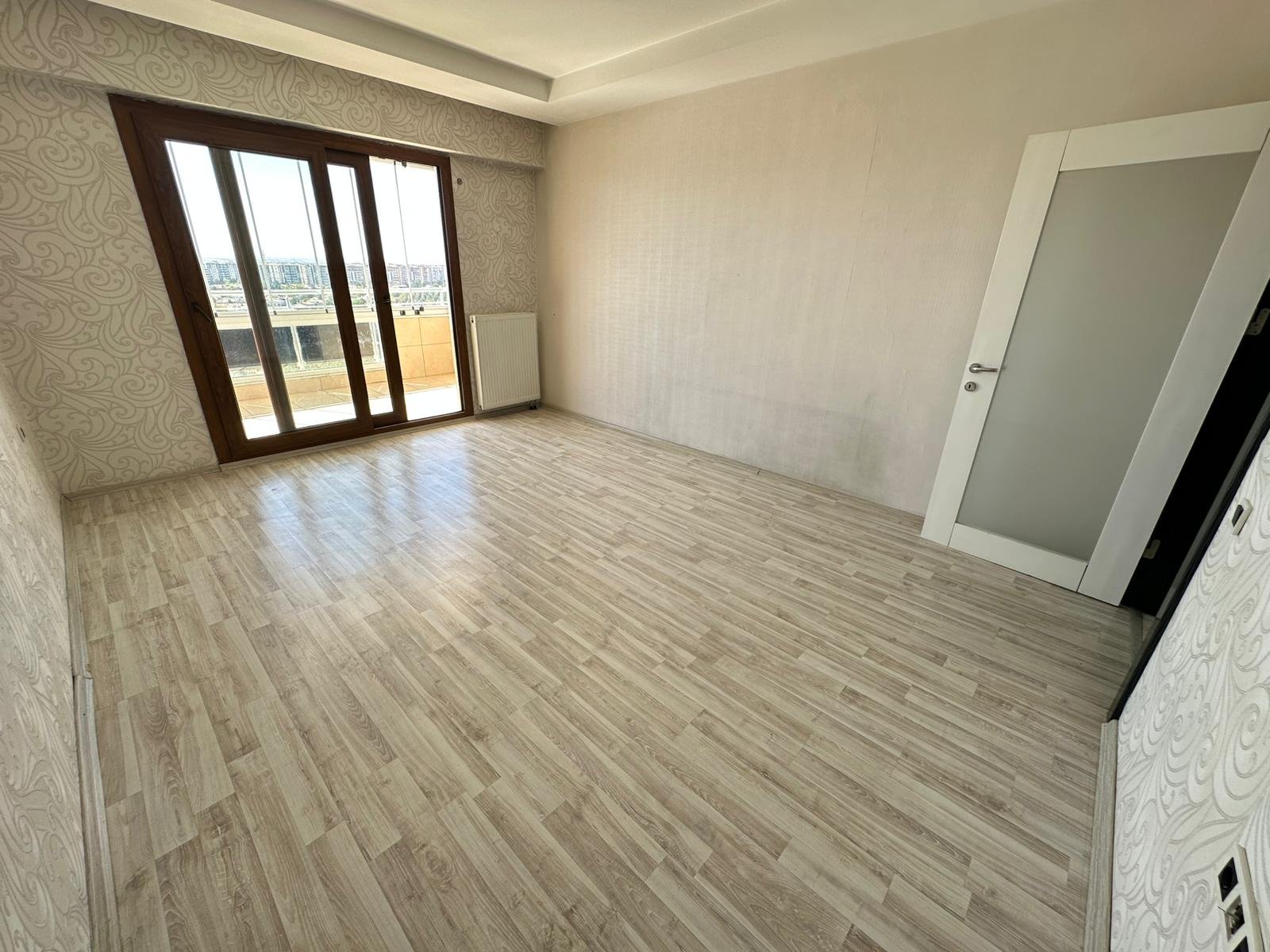 RADİSON KARŞISINDA FULL MANZARALI 4,5+1 BOŞ DAİRE